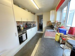 Silcott Street- click for photo gallery